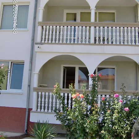 Apart-hotel Bravo 3*