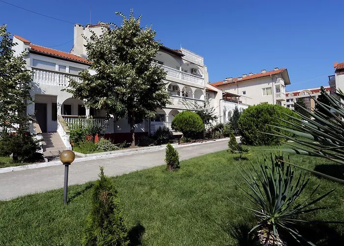 Apart-hotel Bravo 3*