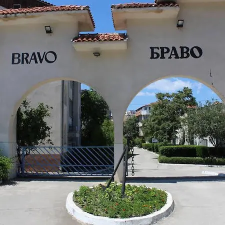 Apartahotel Bravo