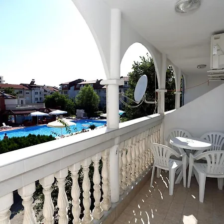 Apartahotel Bravo Sunny Beach
